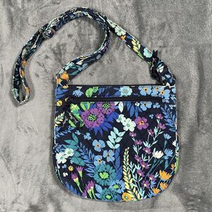 Vera Bradley Crossbody Womens Small Navy Floral Quilted Cotton Zip Closure